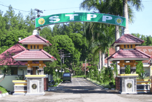 Magelang Agricultural Extension College, University | We provide Indonesia infrastructure map on various property sectors and data. Access property listings, infrastructure developments, news, and valuable transaction data for informed decisions.