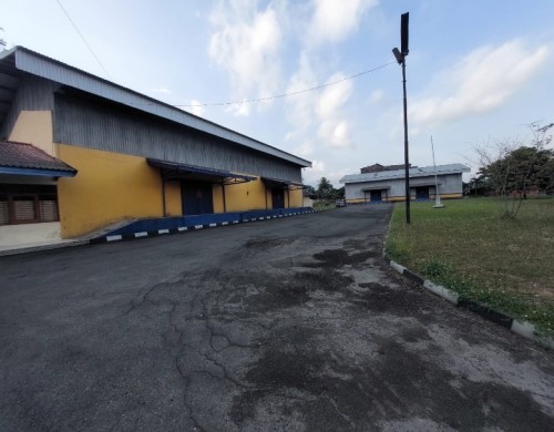 Bulog Warehouse Secang, Warehouse, Perum BULOG | We provide Indonesia infrastructure map on various property sectors and data. Access property listings, infrastructure developments, news, and valuable transaction data for informed decisions.