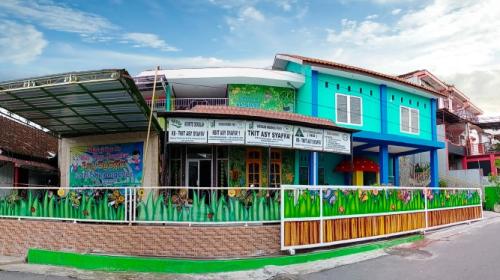 Asy Syaffa 1 Magelang Kindergarten, Private School | We provide Indonesia infrastructure map on various property sectors and data. Access property listings, infrastructure developments, news, and valuable transaction data for informed decisions.