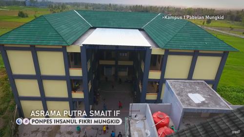 Ihsanul Fikri Mungkid Integrated Islamic Senior High School, Private School | We provide Indonesia infrastructure map on various property sectors and data. Access property listings, infrastructure developments, news, and valuable transaction data for informed decisions.
