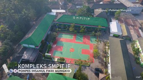 Ihsanul Fikri Mungkid Integrated Islamic Junior High School, Private School | We provide Indonesia infrastructure map on various property sectors and data. Access property listings, infrastructure developments, news, and valuable transaction data for informed decisions.