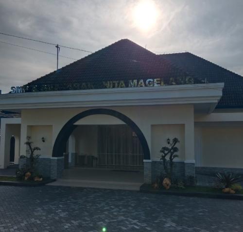Tarakanita Magelang Senior High School, Private School | We provide Indonesia infrastructure map on various property sectors and data. Access property listings, infrastructure developments, news, and valuable transaction data for informed decisions.