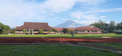 Taruna Nusantara Senior High School Magelang, Private School | We provide Indonesia infrastructure map on various property sectors and data. Access property listings, infrastructure developments, news, and valuable transaction data for informed decisions.