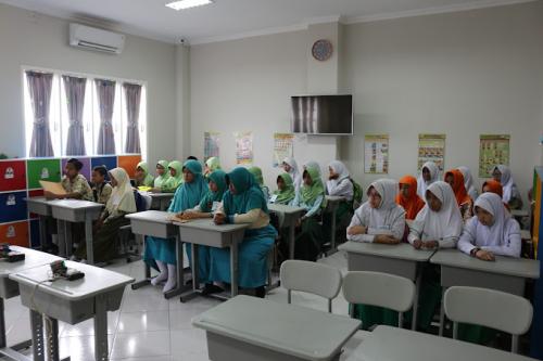 Asy Syarif Primary School, Private School | We provide Indonesia infrastructure map on various property sectors and data. Access property listings, infrastructure developments, news, and valuable transaction data for informed decisions.