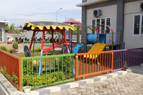 Asy Syarif Kindergarten, Private School | We provide Indonesia infrastructure map on various property sectors and data. Access property listings, infrastructure developments, news, and valuable transaction data for informed decisions.