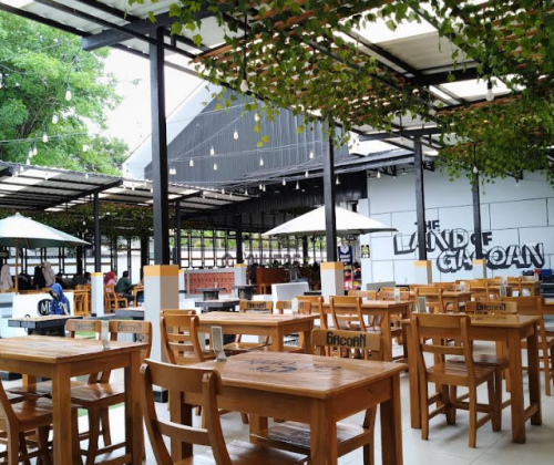 Mie Gacoan Pengayoman, Stand Alone Retail | We provide Indonesia infrastructure map on various property sectors and data. Access property listings, infrastructure developments, news, and valuable transaction data for informed decisions.