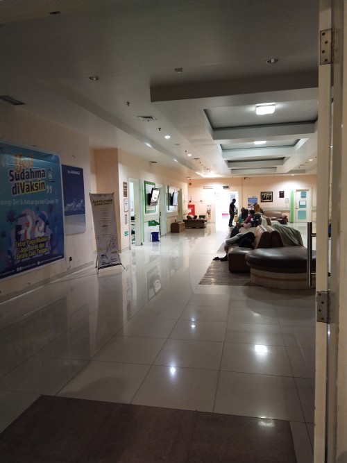 Dr. Wahidin Sudirohusodo Central General Hospital Makassar, Hospital | We provide Indonesia infrastructure map on various property sectors and data. Access property listings, infrastructure developments, news, and valuable transaction data for informed decisions.