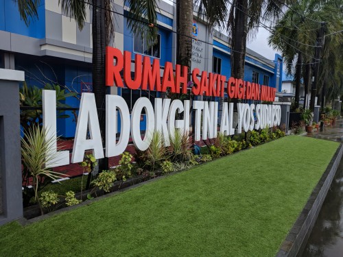 Ladokgi Yos Sudarso Navy Teeth and Dentistry Hospital, Hospital | We provide Indonesia infrastructure map on various property sectors and data. Access property listings, infrastructure developments, news, and valuable transaction data for informed decisions.