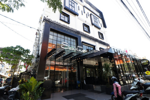 Completed hotel | We provide Indonesia infrastructure map on various property sectors and data. Access property listings, infrastructure developments, news, and valuable transaction data for informed decisions.