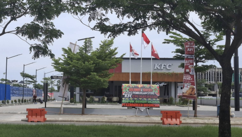 KFC Centre Point of Indonesia, Stand Alone Retail | We provide Indonesia infrastructure map on various property sectors and data. Access property listings, infrastructure developments, news, and valuable transaction data for informed decisions.