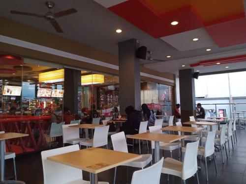 KFC Pettarani Makassar, Stand Alone Retail | We provide Indonesia infrastructure map on various property sectors and data. Access property listings, infrastructure developments, news, and valuable transaction data for informed decisions.
