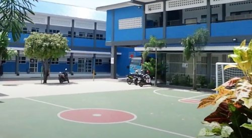 Al Akhyar Islamic Junior High School, Private School | We provide Indonesia infrastructure map on various property sectors and data. Access property listings, infrastructure developments, news, and valuable transaction data for informed decisions.
