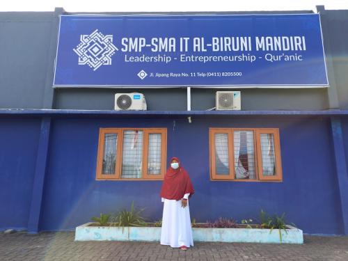 Al Biruni Islamic Senior High School, Private School | We provide Indonesia infrastructure map on various property sectors and data. Access property listings, infrastructure developments, news, and valuable transaction data for informed decisions.