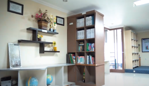 Al Azhar 24 Islamic Junior High School, Private School | We provide Indonesia infrastructure map on various property sectors and data. Access property listings, infrastructure developments, news, and valuable transaction data for informed decisions.