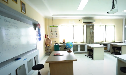 Al Azhar 24 Islamic Junior High School, Private School | We provide Indonesia infrastructure map on various property sectors and data. Access property listings, infrastructure developments, news, and valuable transaction data for informed decisions.