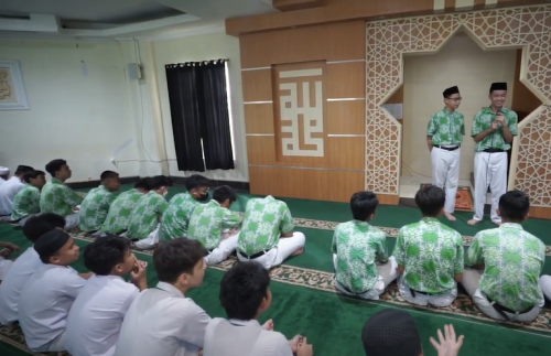 Al Azhar 24 Islamic Junior High School, Private School | We provide Indonesia infrastructure map on various property sectors and data. Access property listings, infrastructure developments, news, and valuable transaction data for informed decisions.