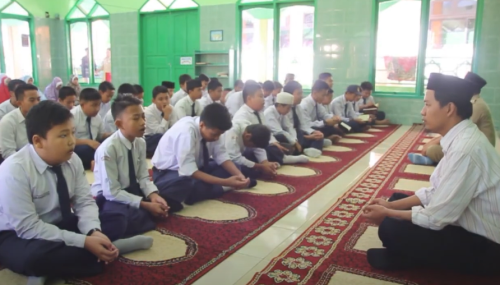 Ar Rahmah Islamic Junior High School, Private School | We provide Indonesia infrastructure map on various property sectors and data. Access property listings, infrastructure developments, news, and valuable transaction data for informed decisions.