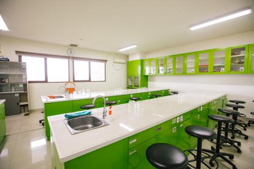 Dian Harapan Junior High School, Private School | We provide Indonesia infrastructure map on various property sectors and data. Access property listings, infrastructure developments, news, and valuable transaction data for informed decisions.
