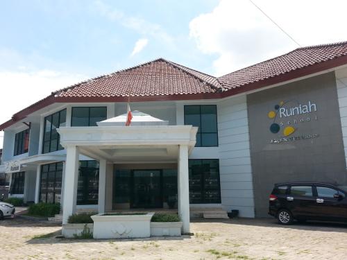 Runiah Kindergarten, Private School | We provide Indonesia infrastructure map on various property sectors and data. Access property listings, infrastructure developments, news, and valuable transaction data for informed decisions.