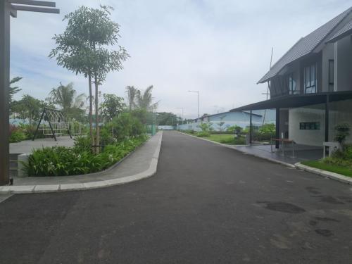 The Mutiara Springs, residential commercial for lease sale, dijual disewakan, PT Mutiara Property | We provide Indonesia infrastructure map on various property sectors and data. Access property listings, infrastructure developments, news, and valuable transaction data for informed decisions.