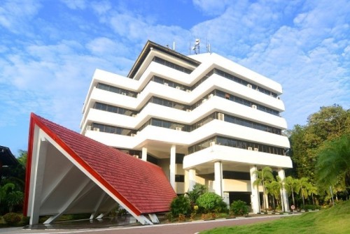 Hasanuddin University, University | We provide Indonesia infrastructure map on various property sectors and data. Access property listings, infrastructure developments, news, and valuable transaction data for informed decisions.