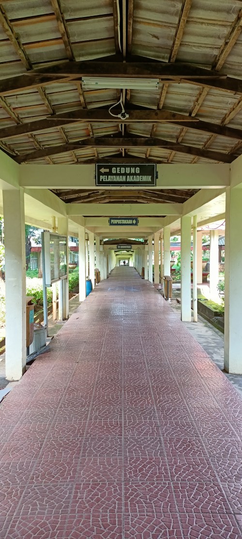 Ujung Pandang State Polytechnic, University | We provide Indonesia infrastructure map on various property sectors and data. Access property listings, infrastructure developments, news, and valuable transaction data for informed decisions.