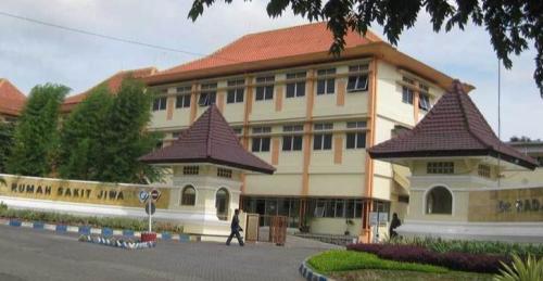 Dr. Radjiman Wediodiningrat Psychiatric Hospital Lawang, Hospital | We provide Indonesia infrastructure map on various property sectors and data. Access property listings, infrastructure developments, news, and valuable transaction data for informed decisions.