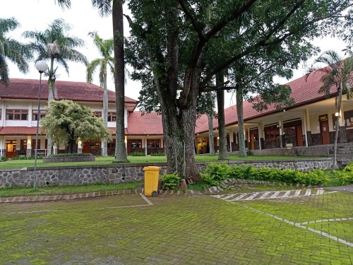 Wesley International School Malang, International School | We provide Indonesia infrastructure map on various property sectors and data. Access property listings, infrastructure developments, news, and valuable transaction data for informed decisions.