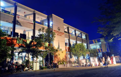 Al Kautsar Plus Malang Junior High School, Private School | We provide Indonesia infrastructure map on various property sectors and data. Access property listings, infrastructure developments, news, and valuable transaction data for informed decisions.