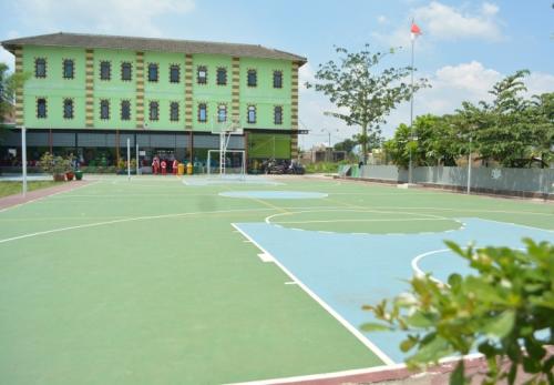 Anak Soleh Malang Primary School, Private School | We provide Indonesia infrastructure map on various property sectors and data. Access property listings, infrastructure developments, news, and valuable transaction data for informed decisions.