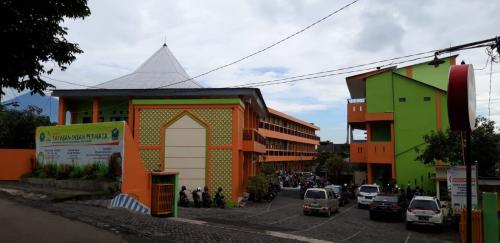 Insan Permata Malang Kindergarten, Private School | We provide Indonesia infrastructure map on various property sectors and data. Access property listings, infrastructure developments, news, and valuable transaction data for informed decisions.