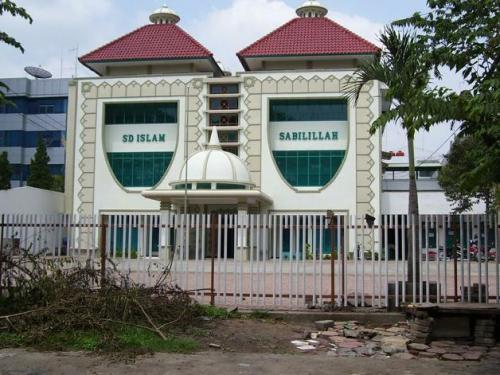 Islam Sabillah Malang Primary School, Private School | We provide Indonesia infrastructure map on various property sectors and data. Access property listings, infrastructure developments, news, and valuable transaction data for informed decisions.