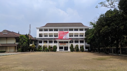Wisnuwardhana Malang University, University | We provide Indonesia infrastructure map on various property sectors and data. Access property listings, infrastructure developments, news, and valuable transaction data for informed decisions.