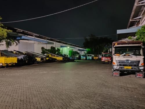 Sinar Mas Warehouse, Warehouse, Sinarmas | We provide Indonesia infrastructure map on various property sectors and data. Access property listings, infrastructure developments, news, and valuable transaction data for informed decisions.