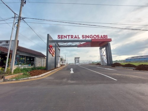 Sentral Singosari Warehouse, Warehouse, Waringin Warehouse | We provide Indonesia infrastructure map on various property sectors and data. Access property listings, infrastructure developments, news, and valuable transaction data for informed decisions.