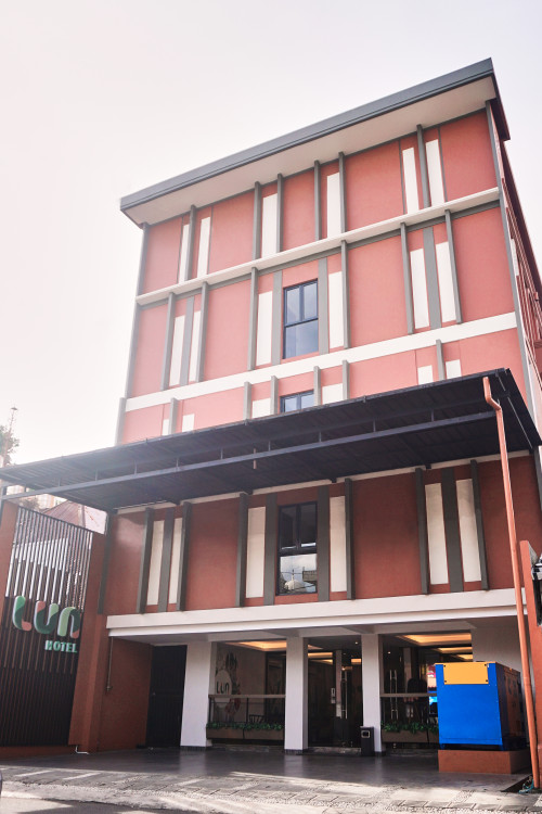 Completed hotel | We provide Indonesia infrastructure map on various property sectors and data. Access property listings, infrastructure developments, news, and valuable transaction data for informed decisions.