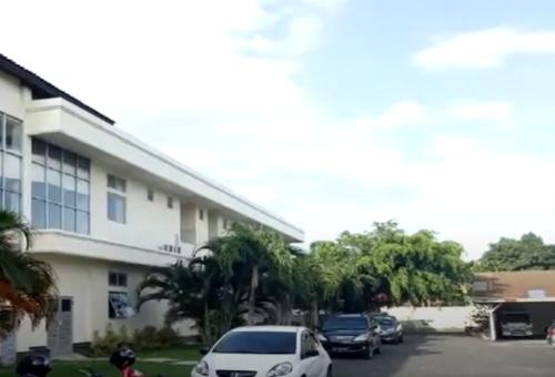 Yarsi Mataram Integrated Islamic Senior High School, Private School | We provide Indonesia infrastructure map on various property sectors and data. Access property listings, infrastructure developments, news, and valuable transaction data for informed decisions.