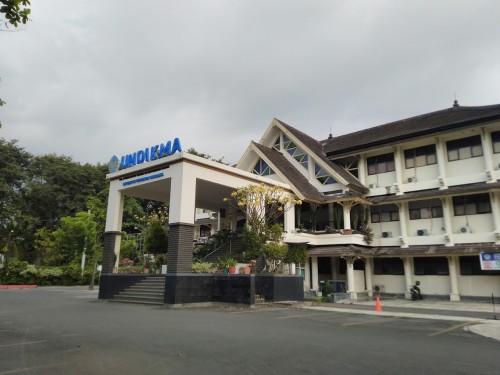 Mandalika Education University, University | We provide Indonesia infrastructure map on various property sectors and data. Access property listings, infrastructure developments, news, and valuable transaction data for informed decisions.