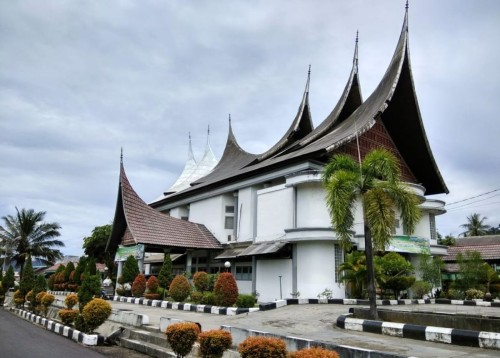 Prof Hasan Basri Saanin Mental Hospital, Hospital | We provide Indonesia infrastructure map on various property sectors and data. Access property listings, infrastructure developments, news, and valuable transaction data for informed decisions.