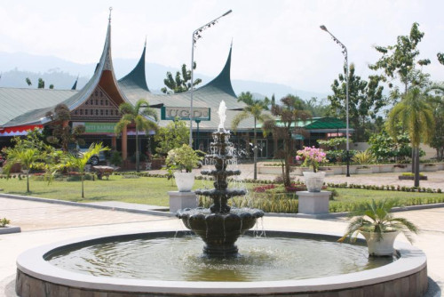 Siti Rahmah Islamic Hospital, Hospital | We provide Indonesia infrastructure map on various property sectors and data. Access property listings, infrastructure developments, news, and valuable transaction data for informed decisions.