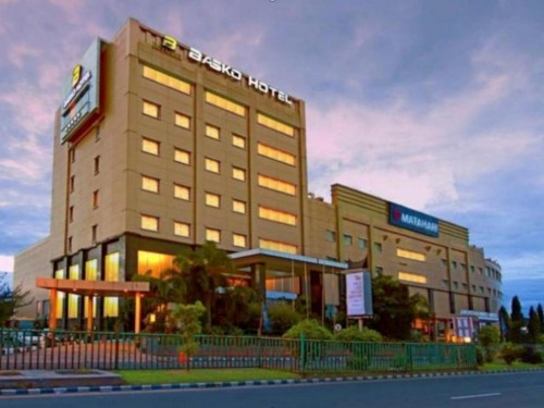 Basko Grand Mall, Leased Retail, Basko Minang Plaza | We provide Indonesia infrastructure map on various property sectors and data. Access property listings, infrastructure developments, news, and valuable transaction data for informed decisions.