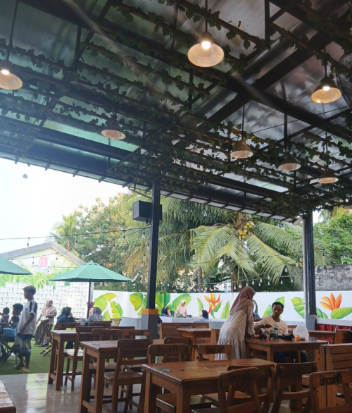 Mie Gacoan Celentang Palembang, Stand Alone Retail | We provide Indonesia infrastructure map on various property sectors and data. Access property listings, infrastructure developments, news, and valuable transaction data for informed decisions.