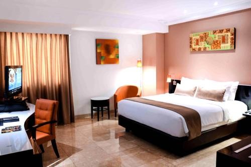 Completed hotel, Aryaduta Hotel International Management | We provide Indonesia infrastructure map on various property sectors and data. Access property listings, infrastructure developments, news, and valuable transaction data for informed decisions.