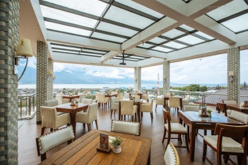 Completed hotel | We provide Indonesia infrastructure map on various property sectors and data. Access property listings, infrastructure developments, news, and valuable transaction data for informed decisions.