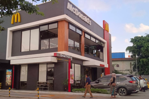 McDonald's Sudirman Km 5, Stand Alone Retail | We provide Indonesia infrastructure map on various property sectors and data. Access property listings, infrastructure developments, news, and valuable transaction data for informed decisions.