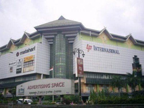 International Plaza, Leased Retail, Indah Plaza International | We provide Indonesia infrastructure map on various property sectors and data. Access property listings, infrastructure developments, news, and valuable transaction data for informed decisions.