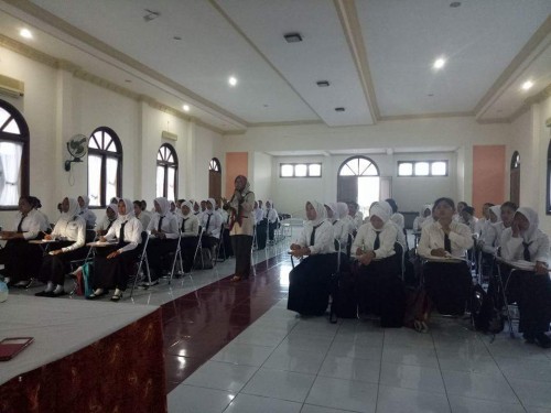 Palu Midwifery Academy, University | We provide Indonesia infrastructure map on various property sectors and data. Access property listings, infrastructure developments, news, and valuable transaction data for informed decisions.