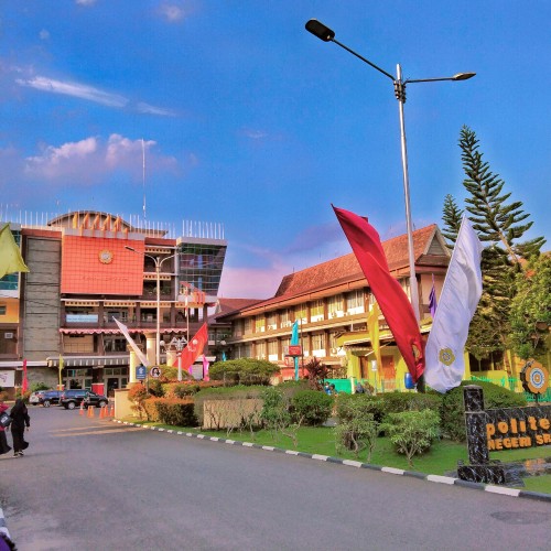 Sriwijaya State Polytechnic, University | We provide Indonesia infrastructure map on various property sectors and data. Access property listings, infrastructure developments, news, and valuable transaction data for informed decisions.