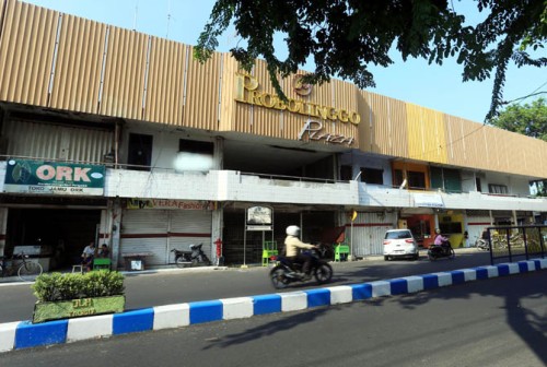 Plaza Probolinggo, Leased Retail | We provide Indonesia infrastructure map on various property sectors and data. Access property listings, infrastructure developments, news, and valuable transaction data for informed decisions.