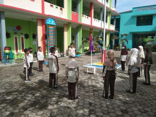 Al Hasanah Islamic Integrated Elementary School, Private School | We provide Indonesia infrastructure map on various property sectors and data. Access property listings, infrastructure developments, news, and valuable transaction data for informed decisions.